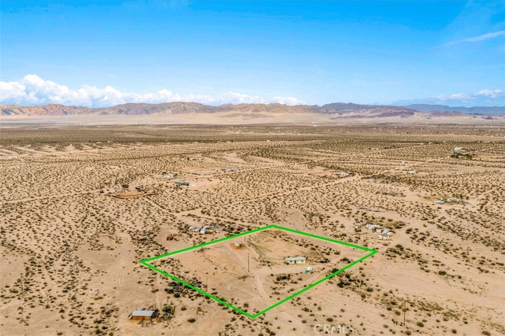 67550 Del Oro Road Twentynine Palms, CA 92277 - Photo 36 of 41 a view of an ocean beach