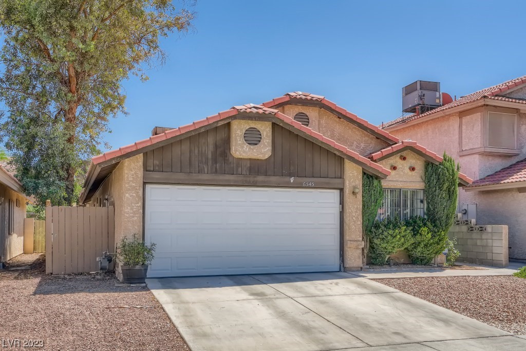6545 Hartwood Road Las Vegas, NV 89108 - Photo 3 of 24