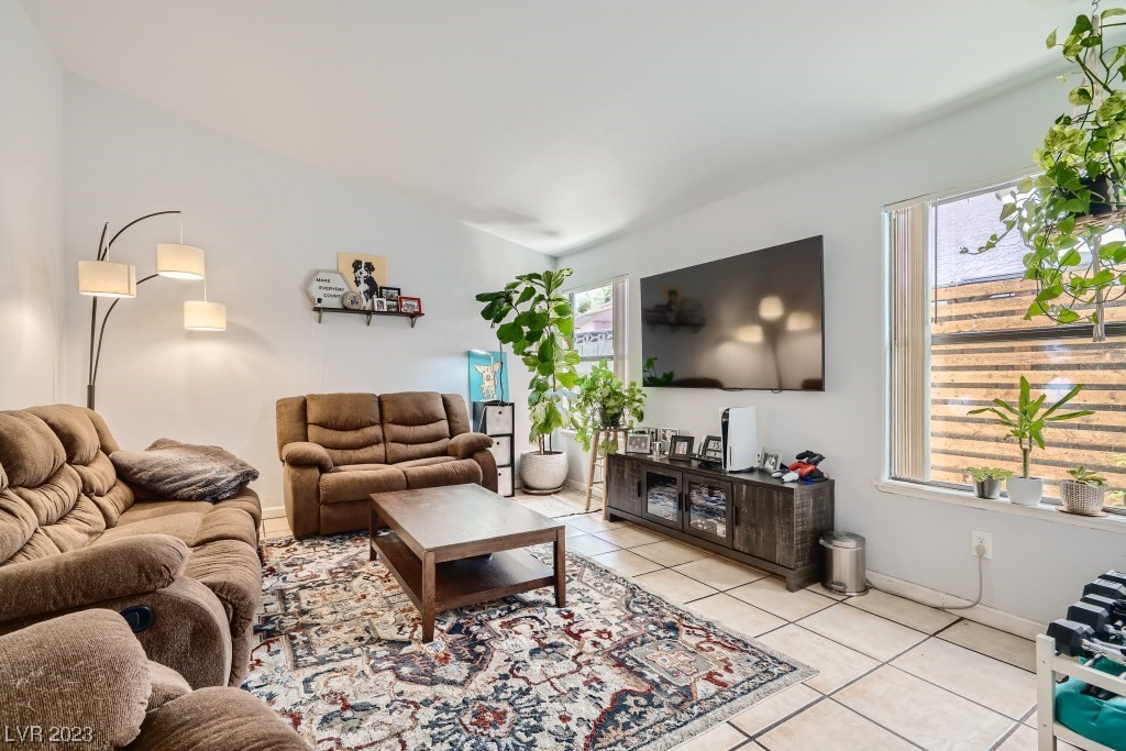 6545 Hartwood Road Las Vegas, NV 89108 - Photo 5 of 24