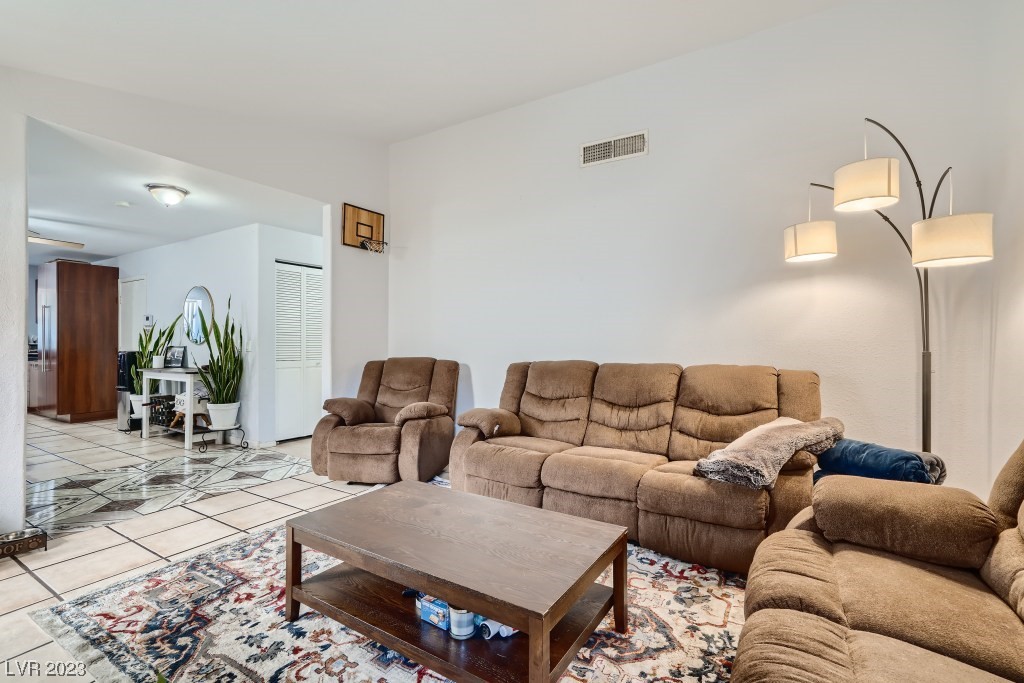 6545 Hartwood Road Las Vegas, NV 89108 - Photo 7 of 24