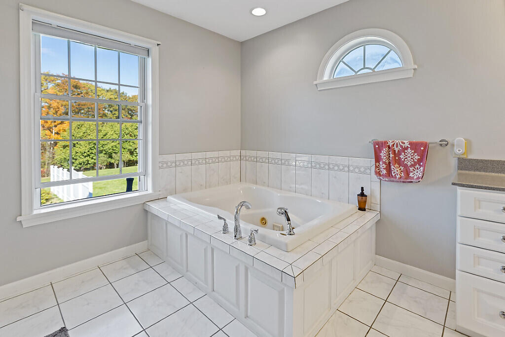 2 Stream View Drive Waterville, ME 04901 - Photo 24 of 39 primary bath with soaking tube
