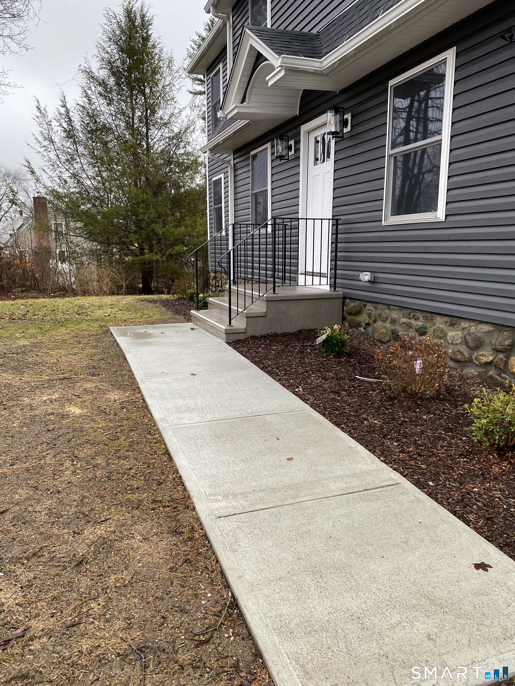 91 Prospect Street Watertown, CT 06795 - Photo 2 of 40