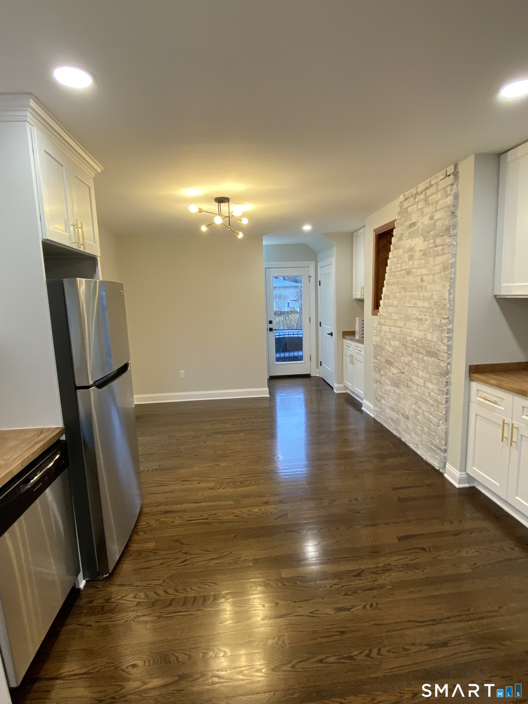 91 Prospect Street Watertown, CT 06795 - Photo 9 of 40