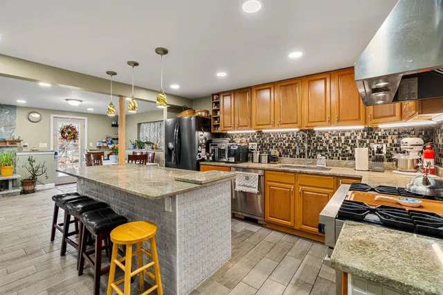 $849,900 | 50 Bartley Hill Road, Londonderry, NH 03053