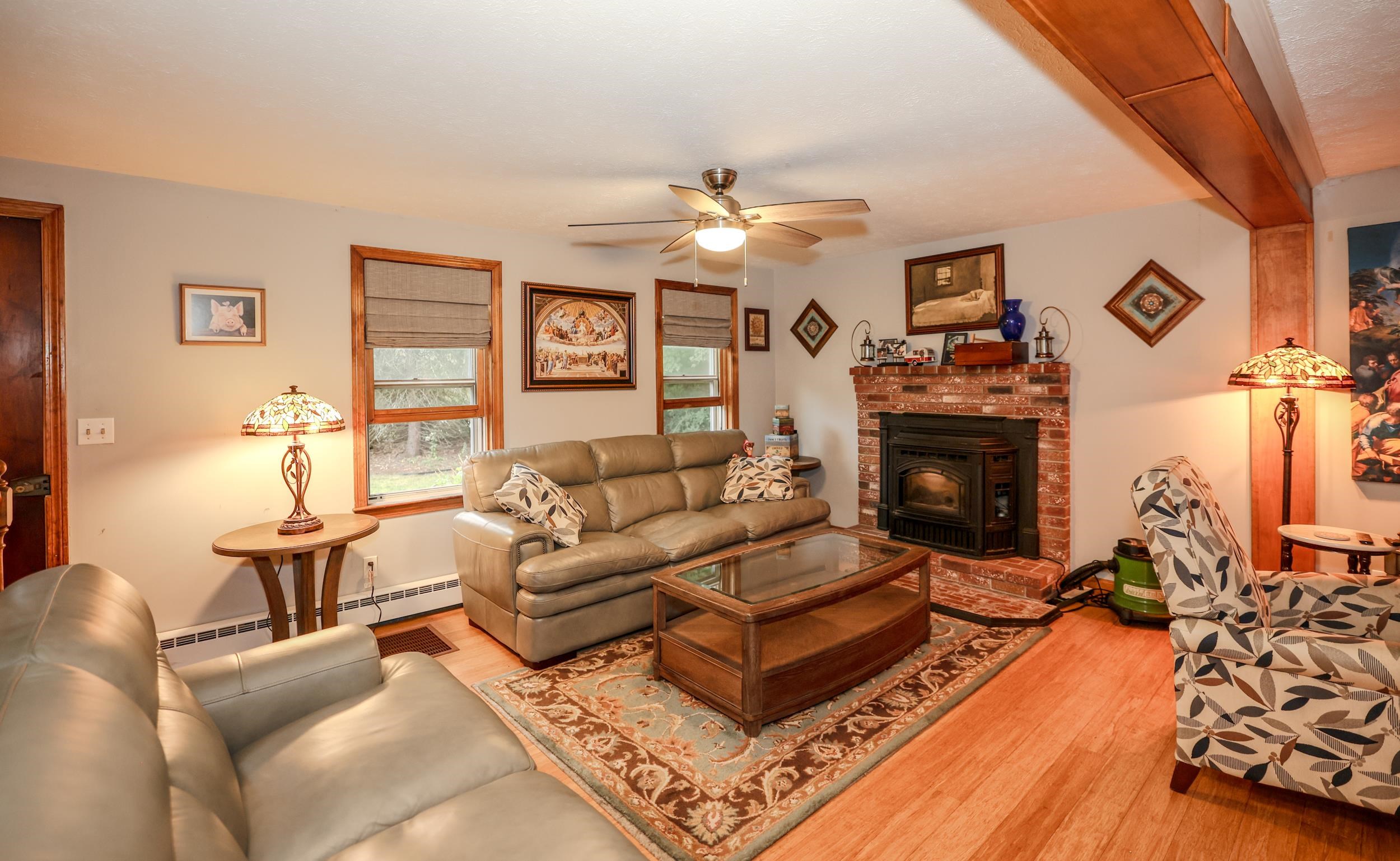 8 Raelynn Drive Derry, NH 03038 - Photo 10 of 27 Gallery Image 10