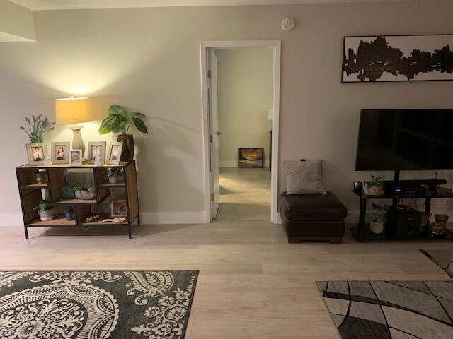 336 Golfview Road, Unit 910 North Palm Beach, FL 33408 - Photo 14 of 27 IMG_9560