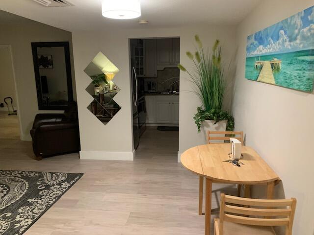 336 Golfview Road, Unit 910 North Palm Beach, FL 33408 - Photo 17 of 27 IMG_9549