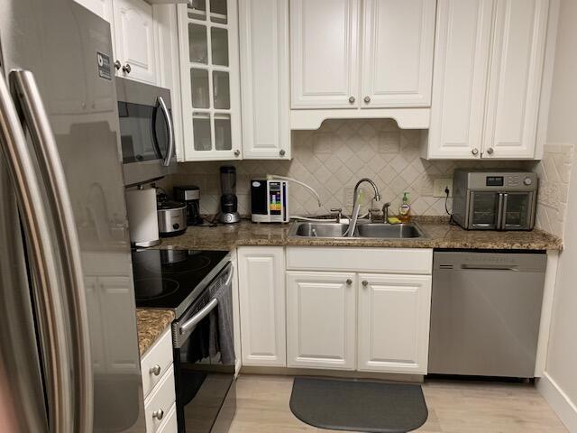 336 Golfview Road, Unit 910 North Palm Beach, FL 33408 - Photo 18 of 27 IMG_9556