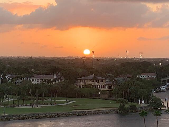 336 Golfview Road, Unit 910 North Palm Beach, FL 33408 - Photo 4 of 27 IMG_8578