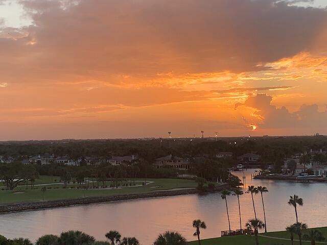 336 Golfview Road, Unit 910 North Palm Beach, FL 33408 - Photo 6 of 27 IMG_8666
