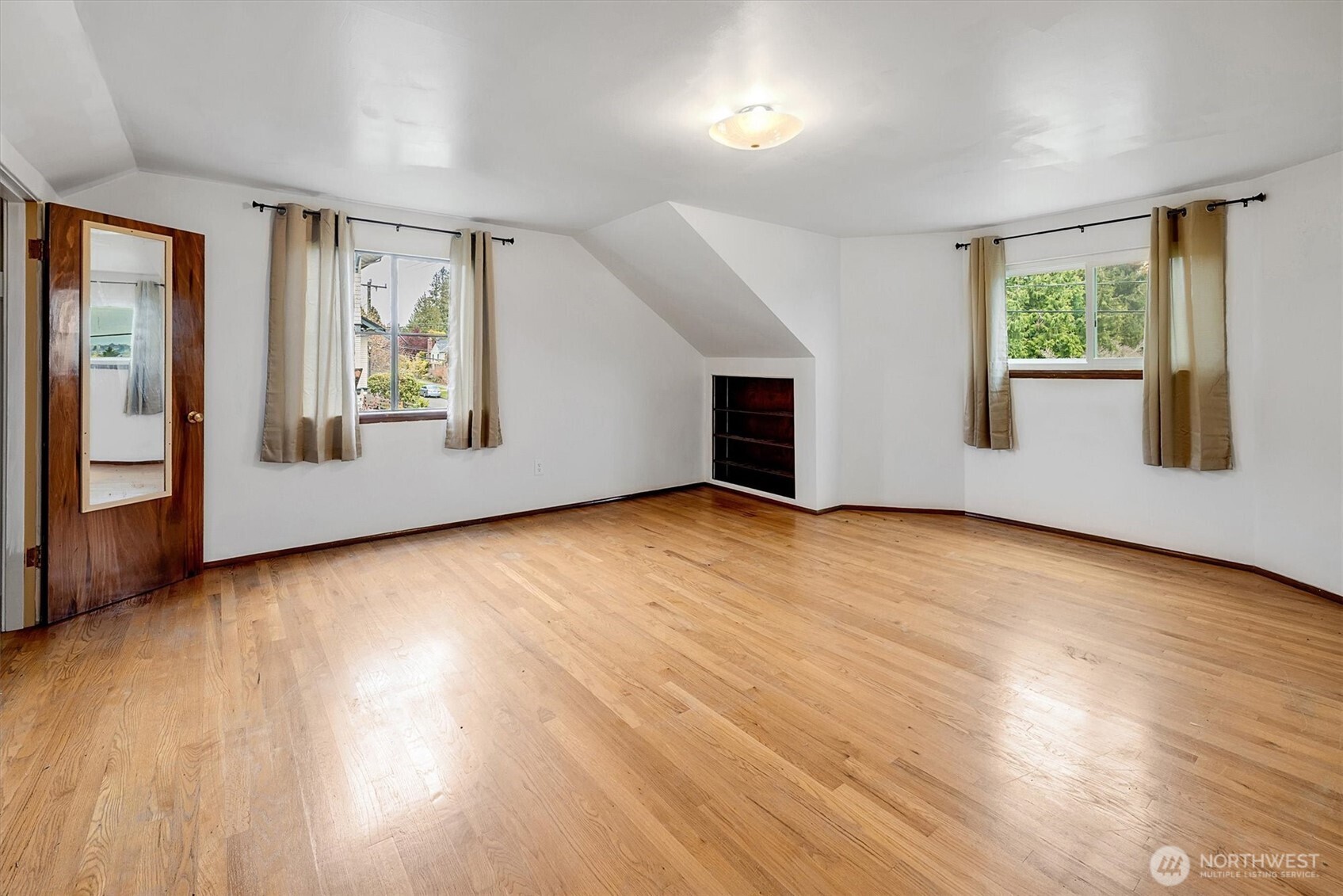 3002 Northwest 70th Street Seattle, WA 98117 - Photo 20 of 28