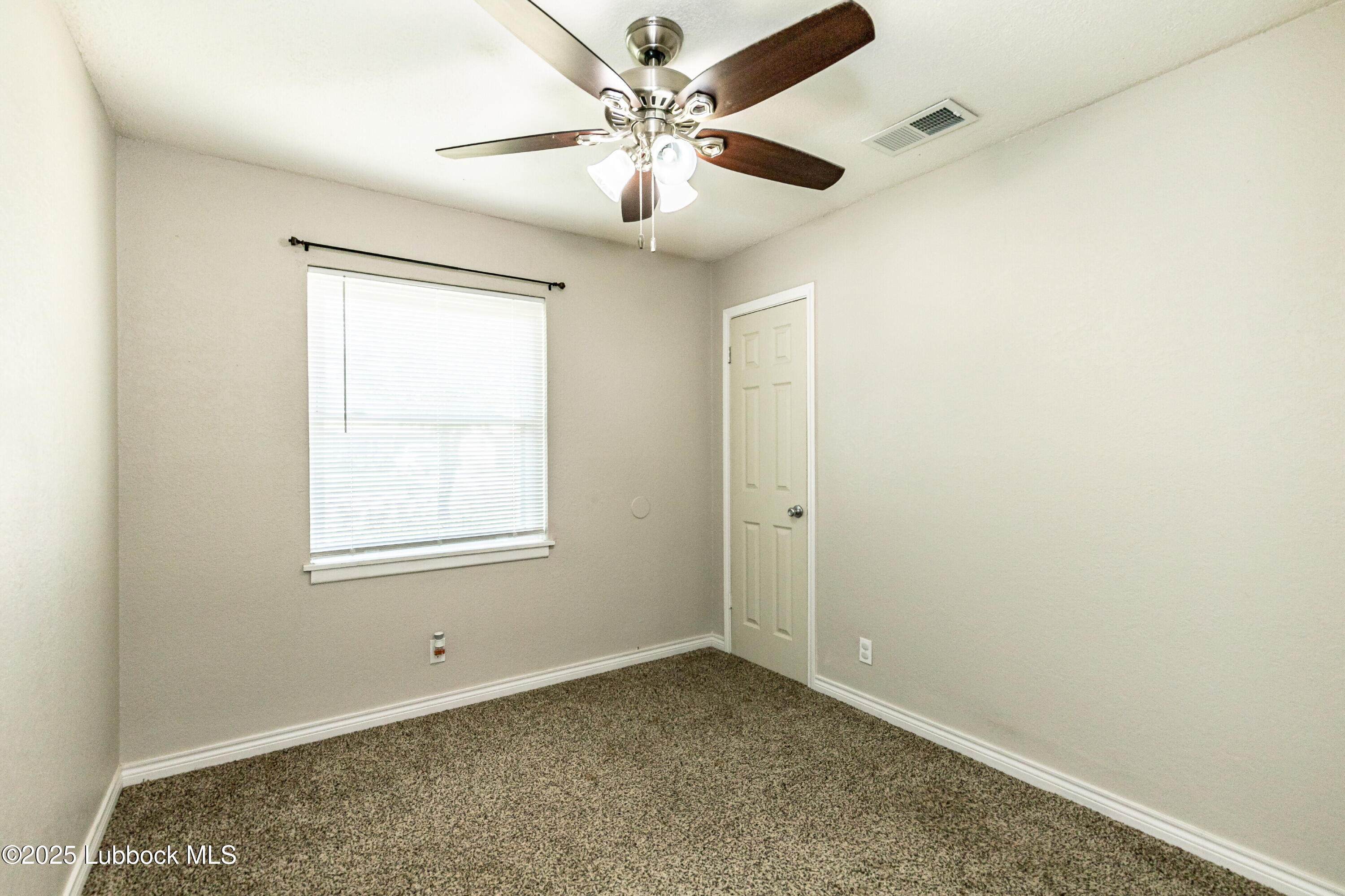 5310 45th Street Lubbock, TX 79414 - Photo 28 of 32 5310 45th-32