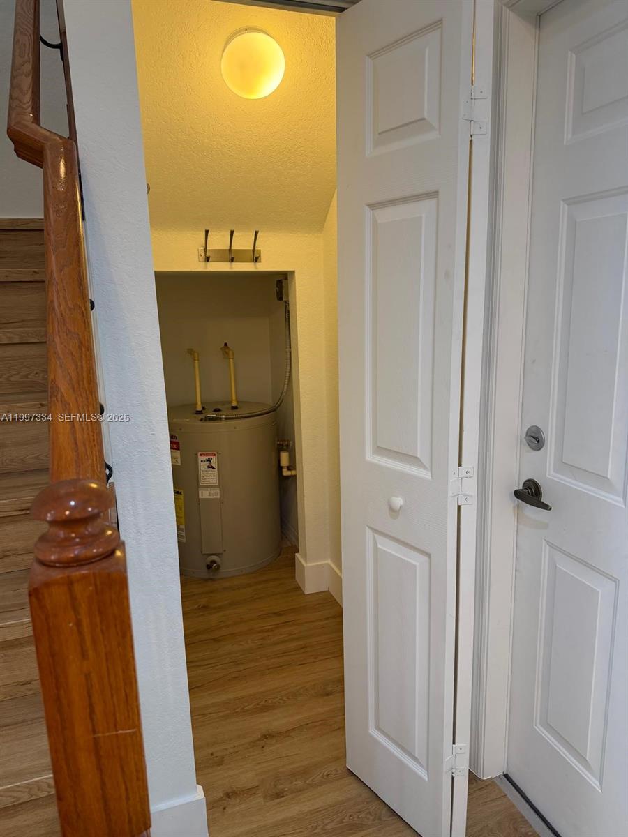 14934 Southwest 41st Lane, Unit 14934 Miami, FL 33185 - Photo 12 of 36 a view of a bathroom