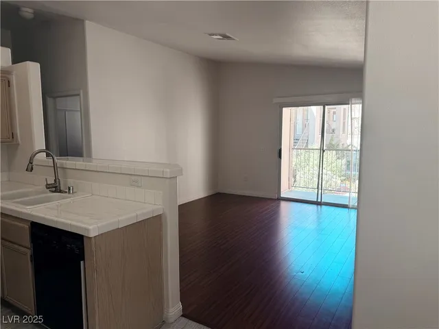 $1,150 | 2110 Los Feliz Street, Unit 2055, Las Vegas, NV 89156