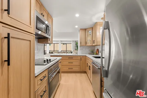 $795,000 | 1 62nd Place, Unit 203, Long Beach, CA 90803