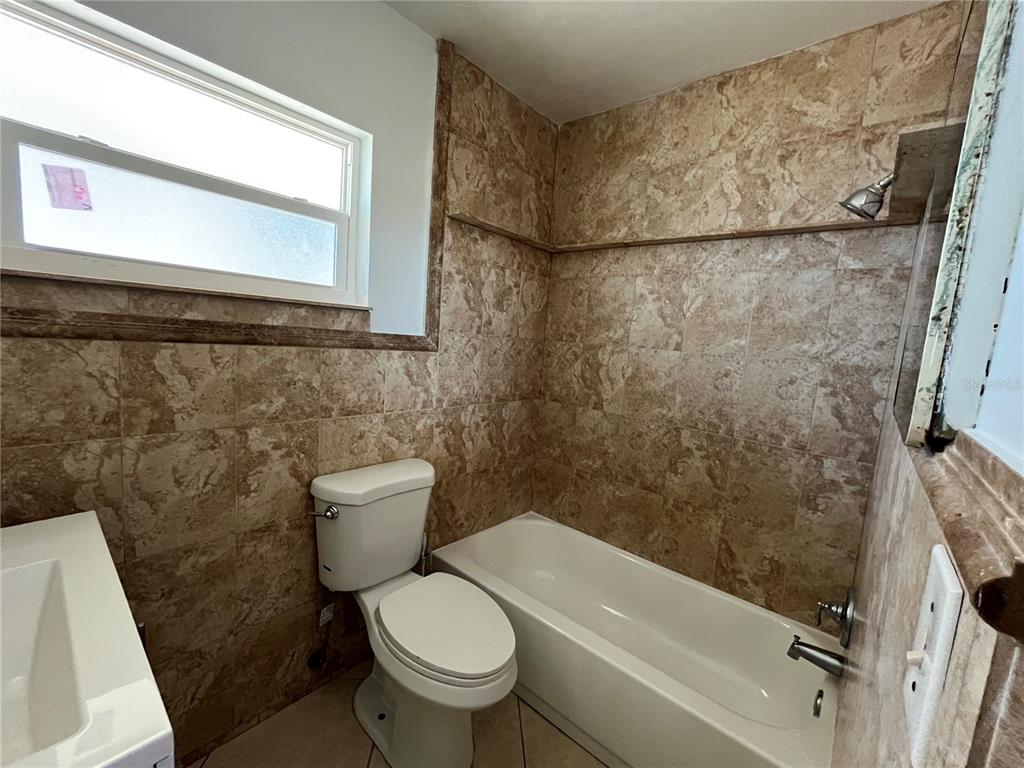 2154 Inner Cass Circle Sarasota, FL 34231 - Photo 19 of 28