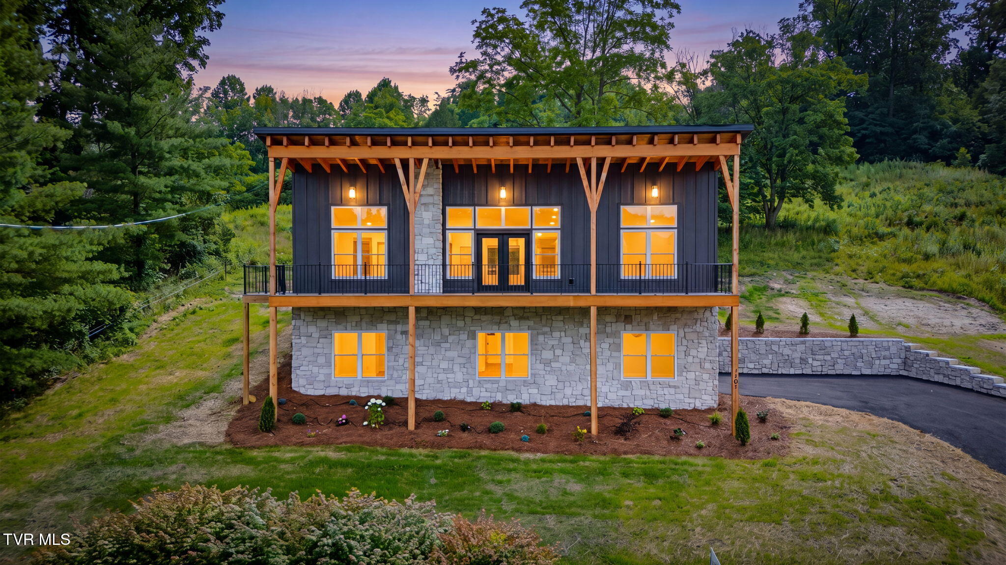 1385 Gap Creek Road Elizabethton, TN 37643 - Photo 1 of 40 101a