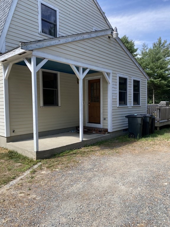 127 Bullock Road Freetown, MA 02717 - Photo 3 of 28 Gallery Image 3