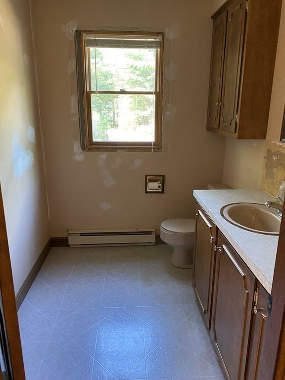 127 Bullock Road Freetown, MA 02717 - Photo 8 of 28 Gallery Image 8