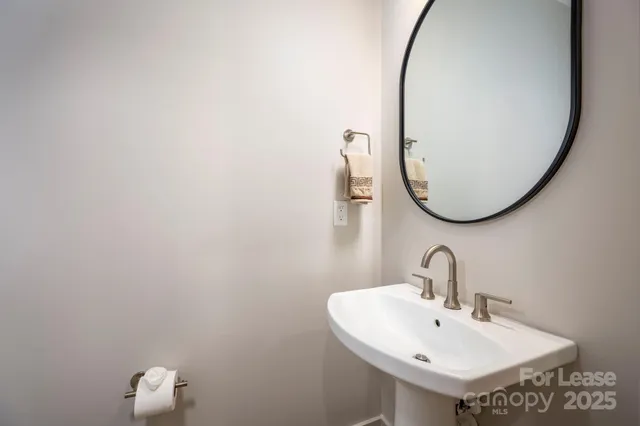 $2,899 | 1033 Wesley Terrace Avenue, Charlotte, NC 28208