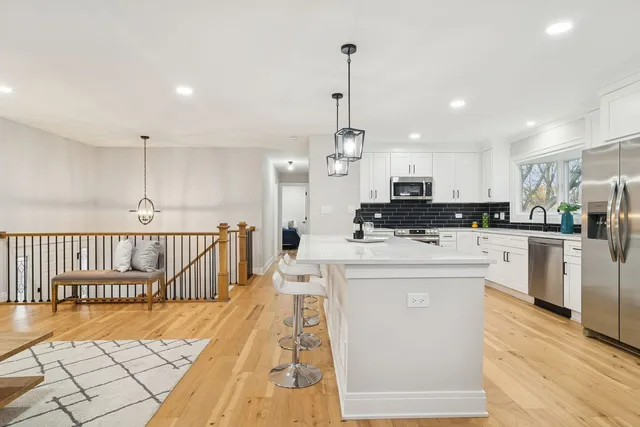 $549,000 | 1420 Hassell Road, Hoffman Estates, IL 60169