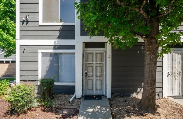 $485,000 | 824 North Pasadena Avenue, Unit 6, Azusa, CA 91702