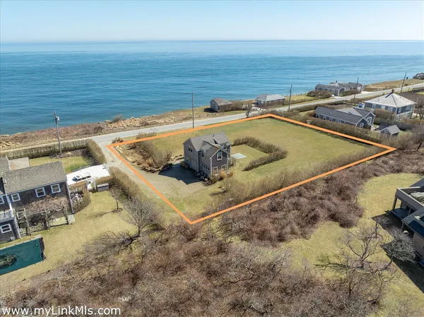 $1,795,000 | 100 Baxter Road, Nantucket, MA 02554