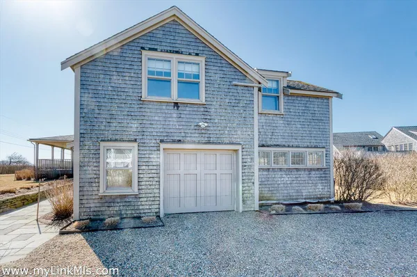 $1,795,000 | 100 Baxter Road, Nantucket, MA 02554