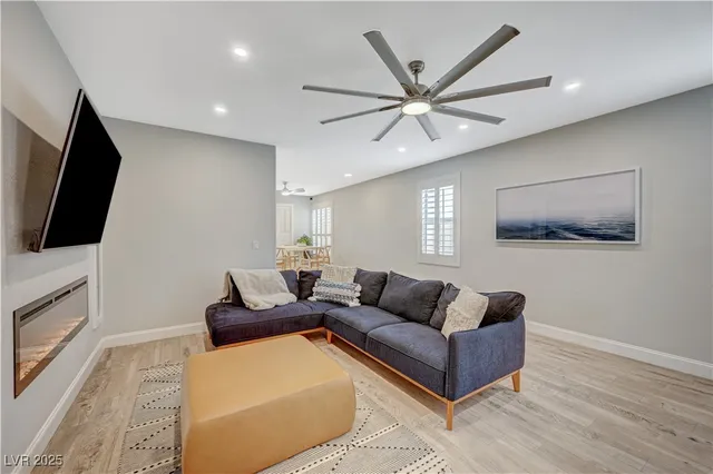 $950,000 | 246 Windsong Drive, Henderson, NV 89074