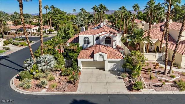 $950,000 | 246 Windsong Drive, Henderson, NV 89074