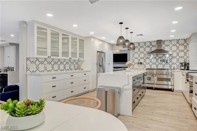 $950,000 | 246 Windsong Drive, Henderson, NV 89074