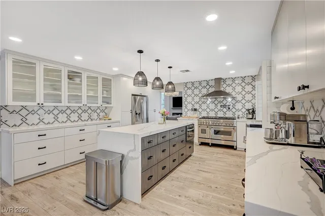 $950,000 | 246 Windsong Drive, Henderson, NV 89074