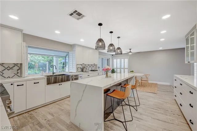 $950,000 | 246 Windsong Drive, Henderson, NV 89074