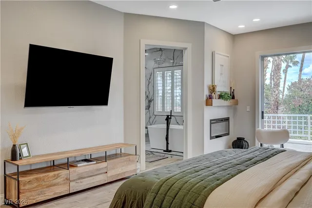 $950,000 | 246 Windsong Drive, Henderson, NV 89074