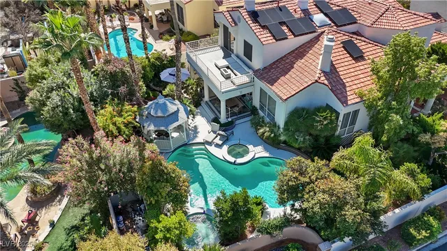 $950,000 | 246 Windsong Drive, Henderson, NV 89074