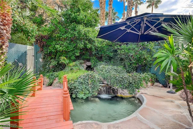 $950,000 | 246 Windsong Drive, Henderson, NV 89074