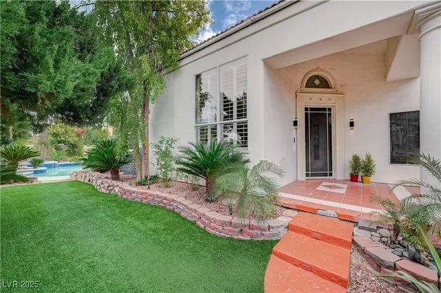 $950,000 | 246 Windsong Drive, Henderson, NV 89074