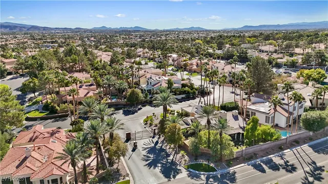 $950,000 | 246 Windsong Drive, Henderson, NV 89074