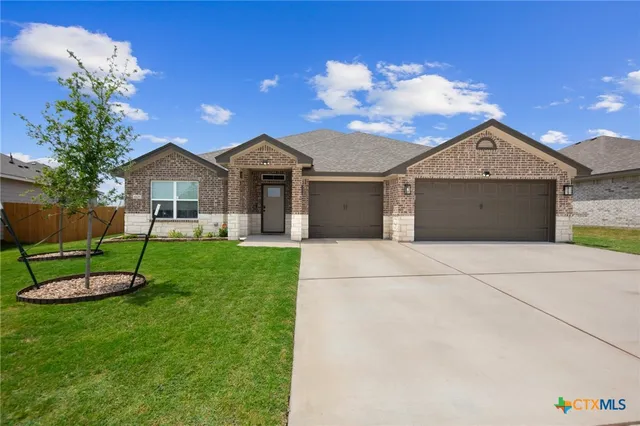 $365,000 | 6105 Dorado Drive, Killeen, TX 76542