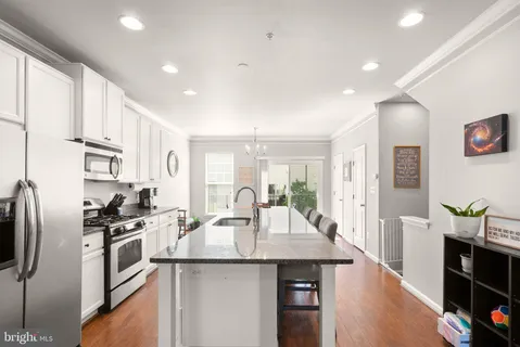 $465,000 | 13230 Shawnee Lane, Unit 102, Clarksburg, MD 20871