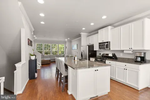 $465,000 | 13230 Shawnee Lane, Unit 102, Clarksburg, MD 20871