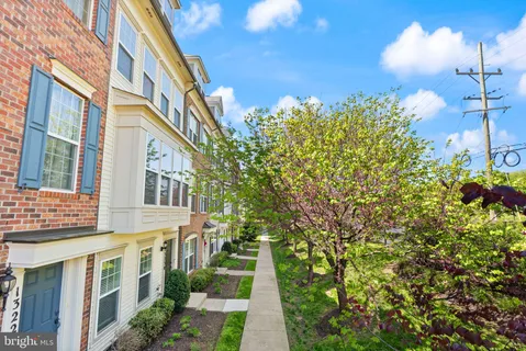 $465,000 | 13230 Shawnee Lane, Unit 102, Clarksburg, MD 20871