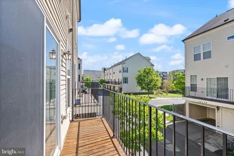 $465,000 | 13230 Shawnee Lane, Unit 102, Clarksburg, MD 20871