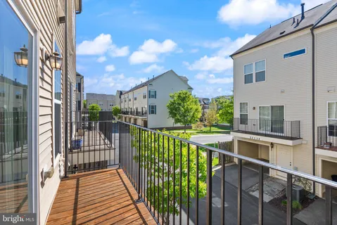 $465,000 | 13230 Shawnee Lane, Unit 102, Clarksburg, MD 20871