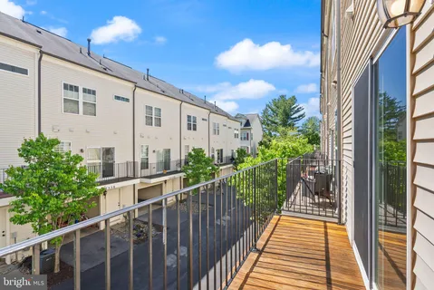 $465,000 | 13230 Shawnee Lane, Unit 102, Clarksburg, MD 20871