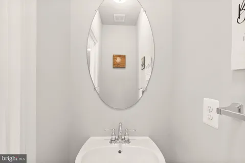 $465,000 | 13230 Shawnee Lane, Unit 102, Clarksburg, MD 20871