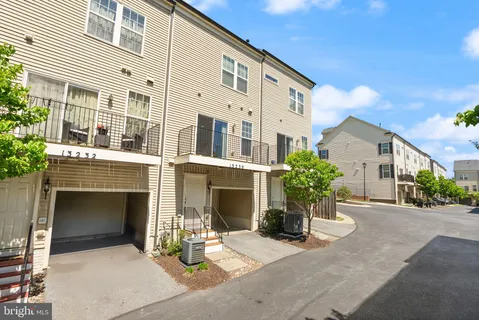$465,000 | 13230 Shawnee Lane, Unit 102, Clarksburg, MD 20871