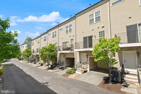 $465,000 | 13230 Shawnee Lane, Unit 102, Clarksburg, MD 20871