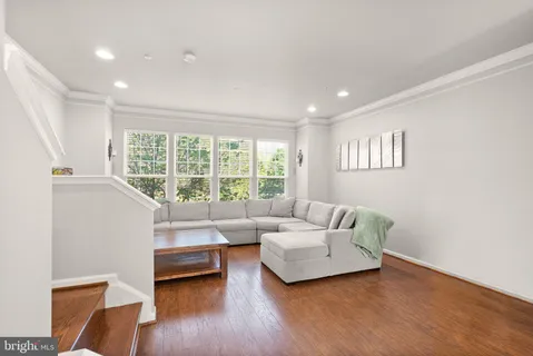 $465,000 | 13230 Shawnee Lane, Unit 102, Clarksburg, MD 20871