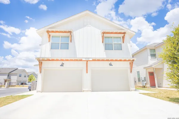 $1,600 | 10351 Lynwood Branch, Unit 102, San Antonio, TX 78245